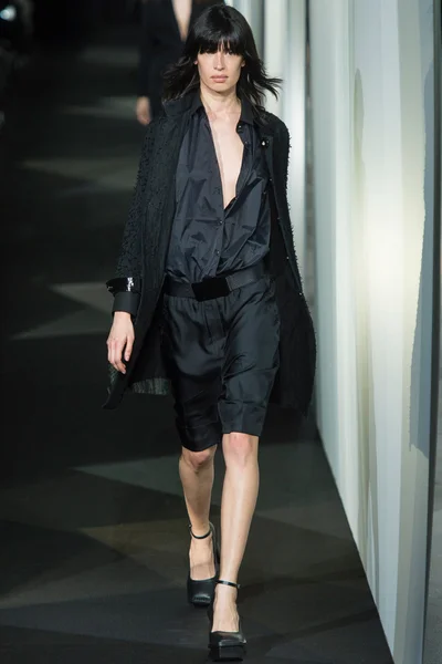 Look 30